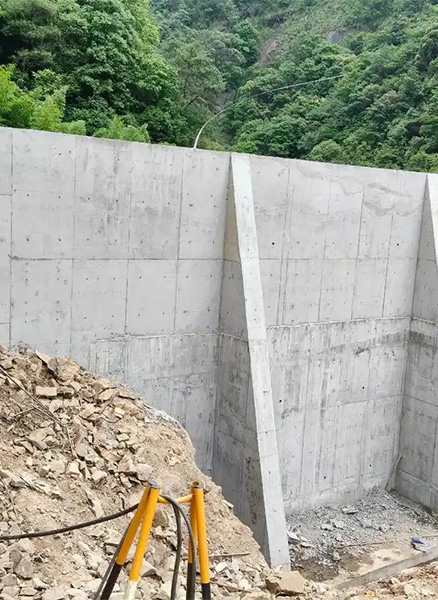 商丘睢县重力式挡土墙